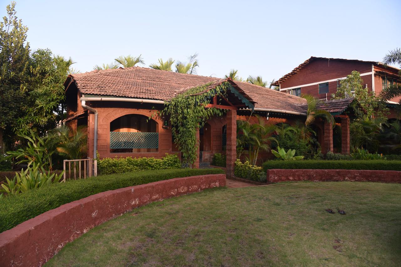 Chira Meadows Ecoresort, Dapoli Exterior photo