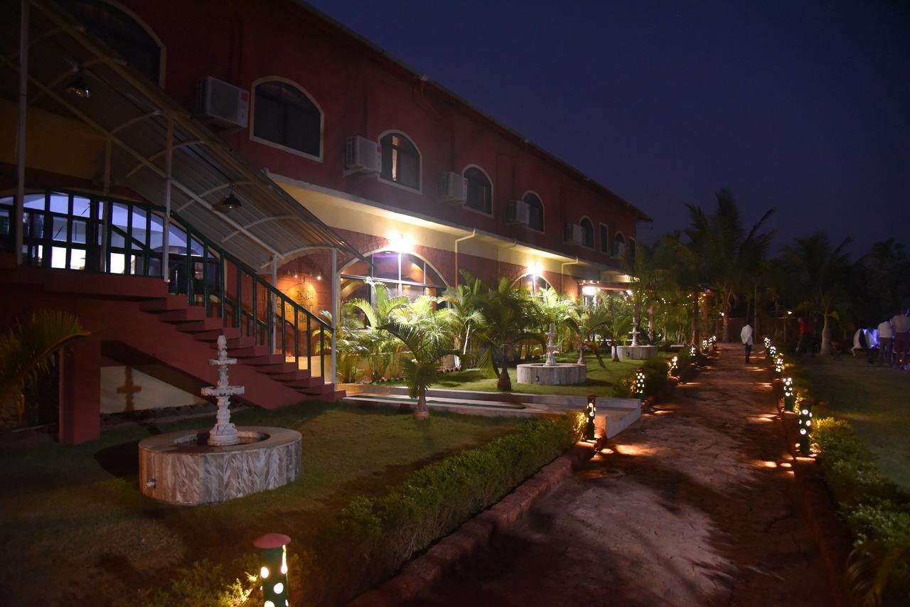 Chira Meadows Ecoresort, Dapoli Exterior photo